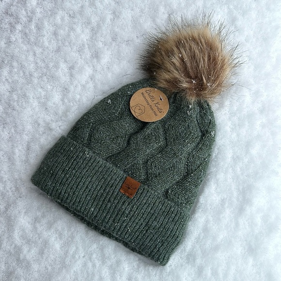 Britt’s Knits Mainstay Plushed-lined Pom Hat in marbled green - Picture 2 of 8